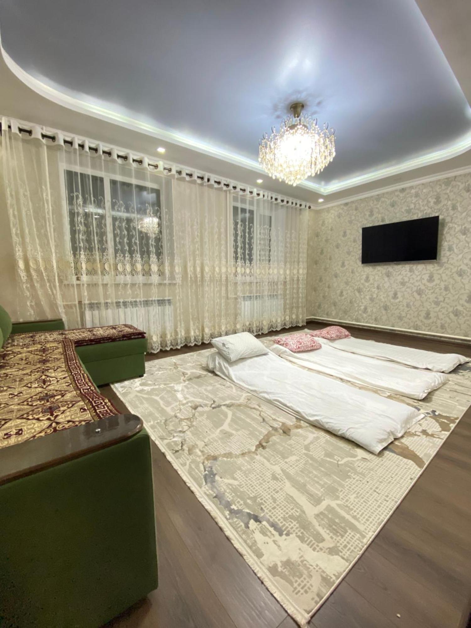 Guest House Glover Каракол Экстерьер фото