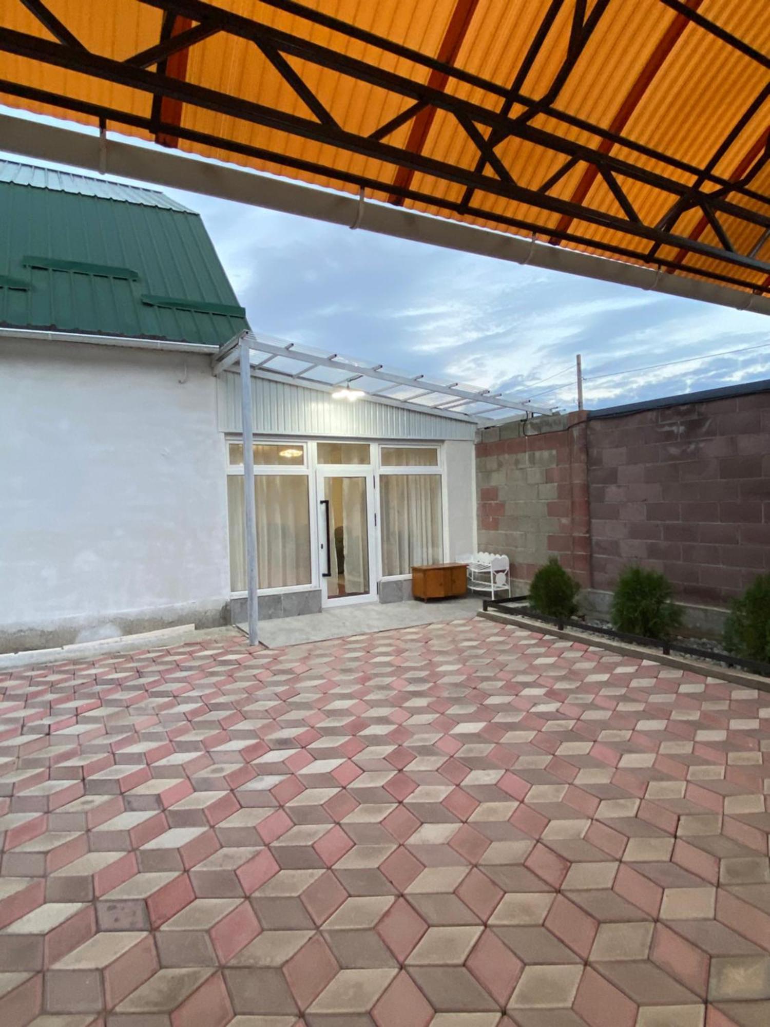 Guest House Glover Каракол Экстерьер фото